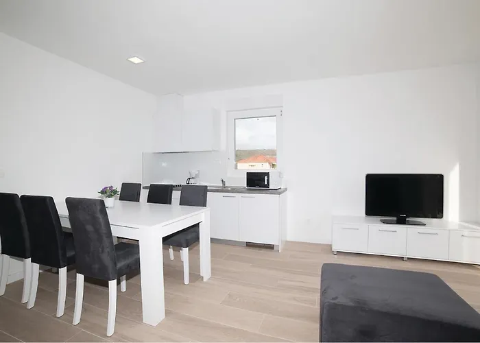 Appartement Three-bedroom In Trogir